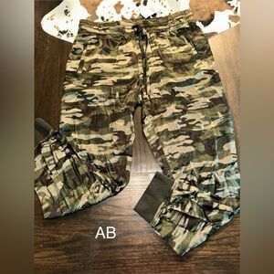 Sanctuary Satin Feel Camo Joggers Sz. M NWT